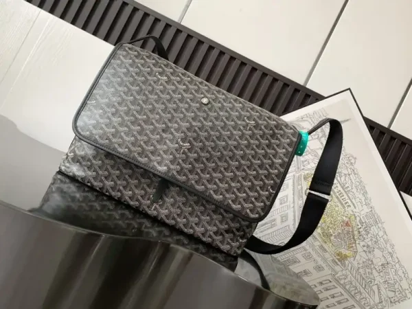 Goyard Capetien Bag Black