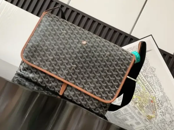Goyard Capetien Bag Brown