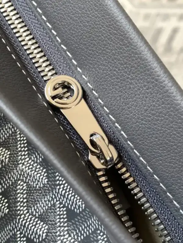 Goyard Conti Pouch Grey - Image 3