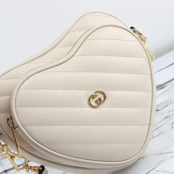 Gucci Interlocking G Mini Heart White - Image 8
