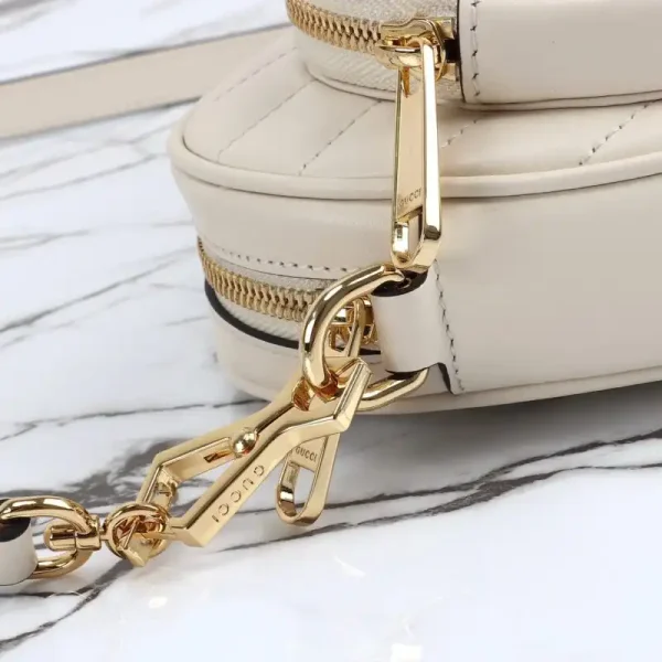 Gucci Interlocking G Mini Heart White - Image 5