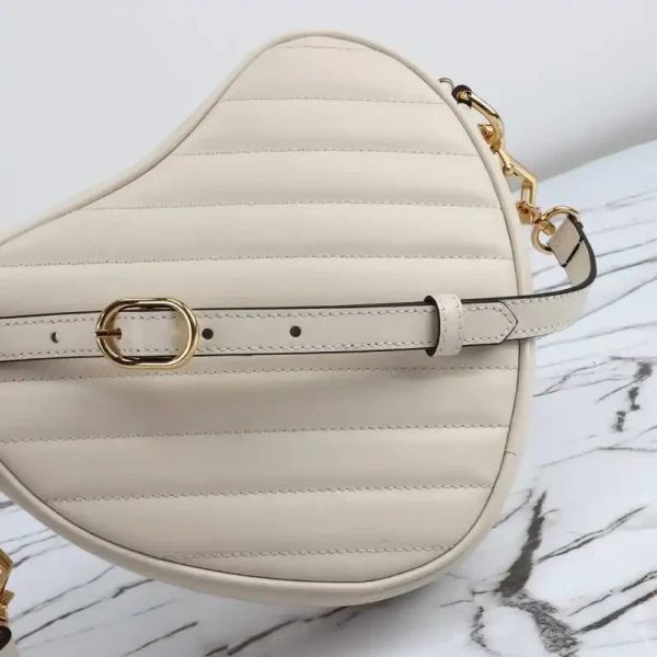 Gucci Interlocking G Mini Heart White - Image 6
