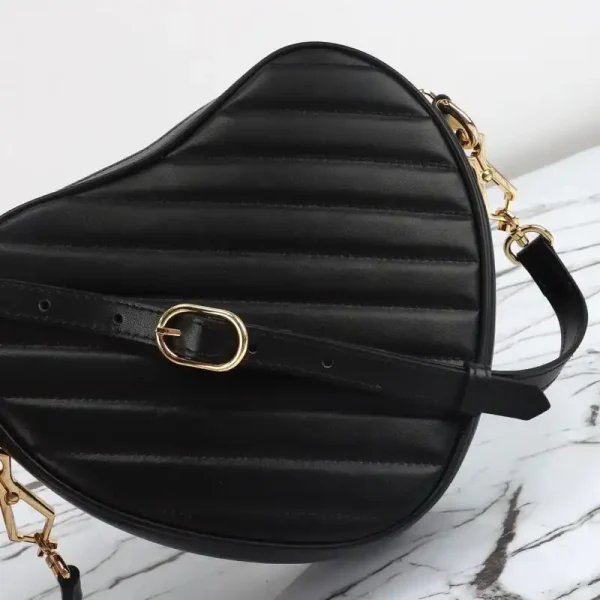 Gucci Interlocking G Mini Heart Black - Image 3