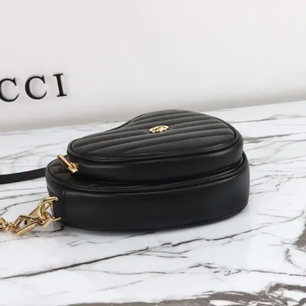 Gucci Interlocking G Mini Heart Black - Image 6