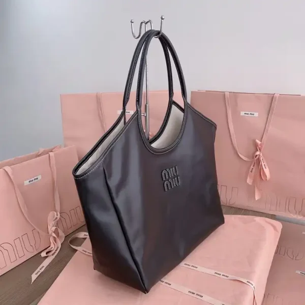 Miu Miu Ivy  Tote Black - Image 4