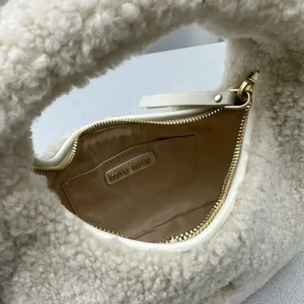 Miu Miu Wander White Wool - Image 3