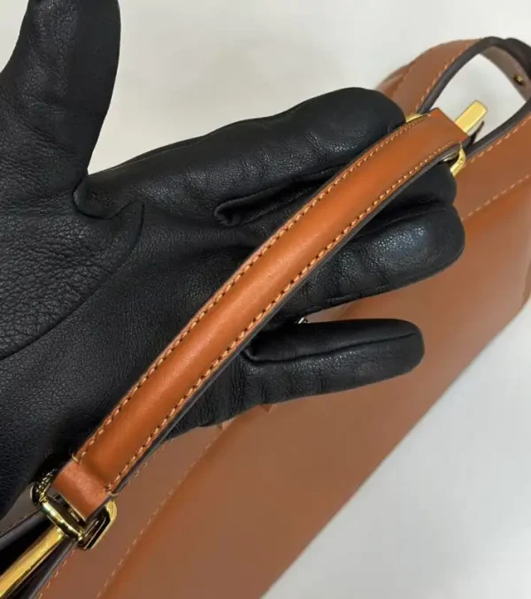 Fendi Peekaboo Large Brown - Image 6