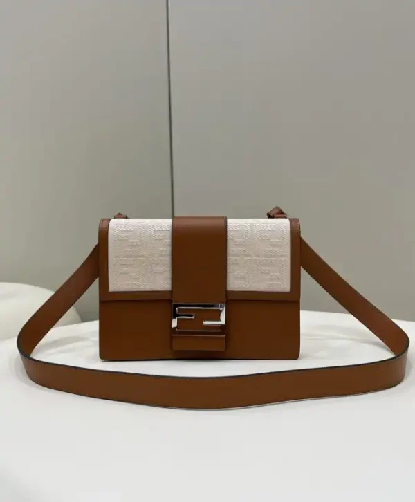 Fendi Baguette Pouch Brown