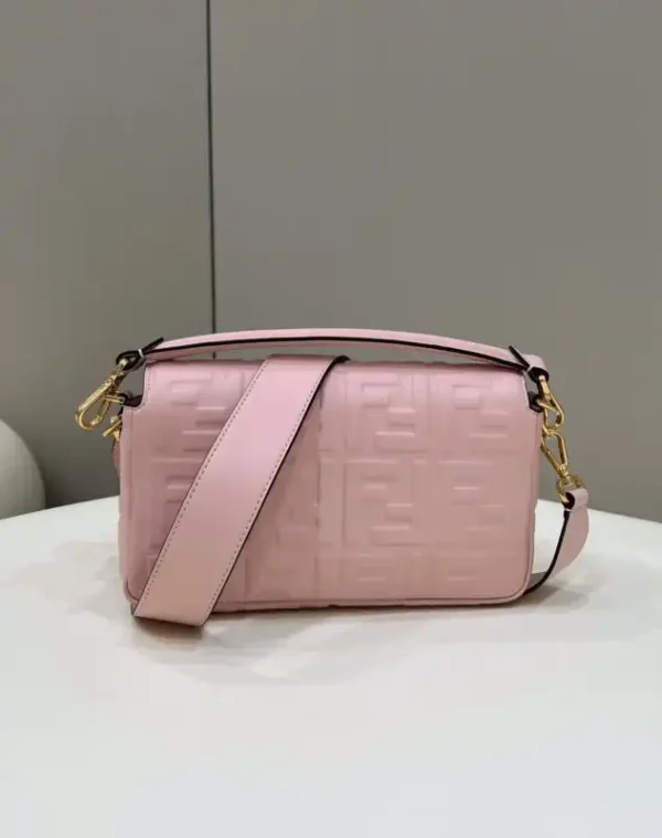 Fendi Baguette Pink - Image 2