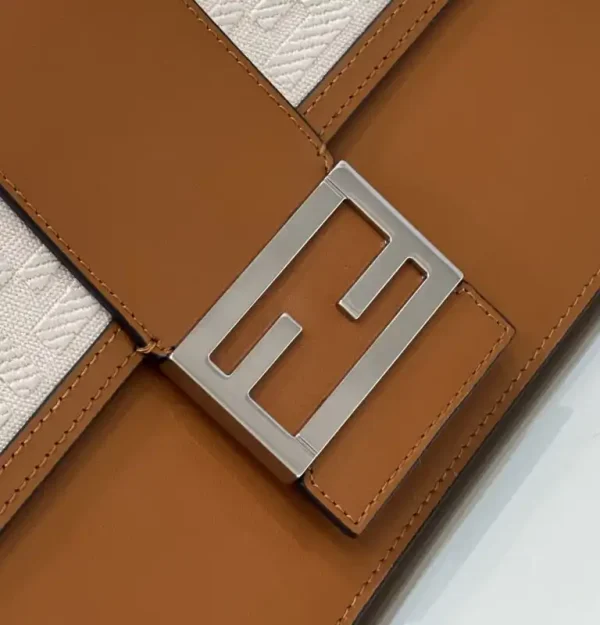 Fendi Baguette Pouch Brown - Image 2