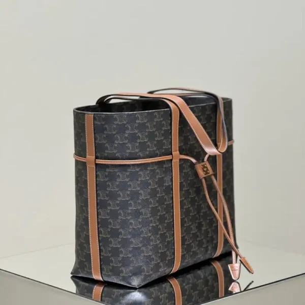 Celine Triomphe Horizontal Cabas - Image 2