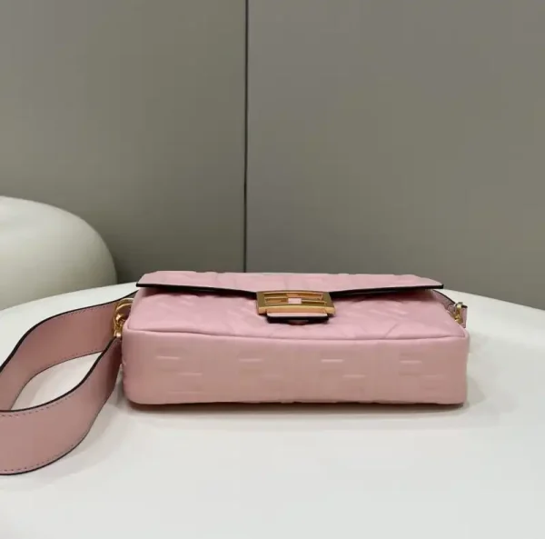 Fendi Baguette Pink - Image 3