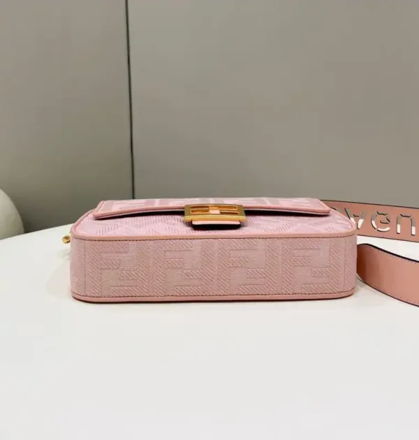 Fendi Baguette FF Pink - Image 2