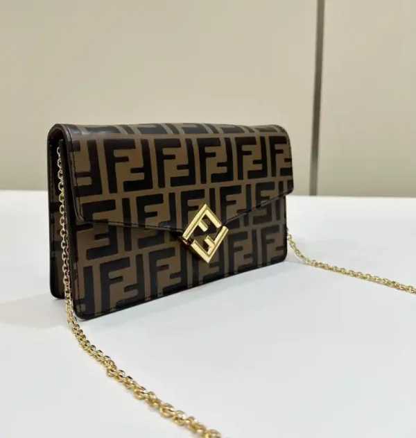 Fendi Baguette Wallet on Chain - Image 3