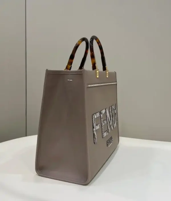 Fendi Sunshine Tote Beige - Image 4