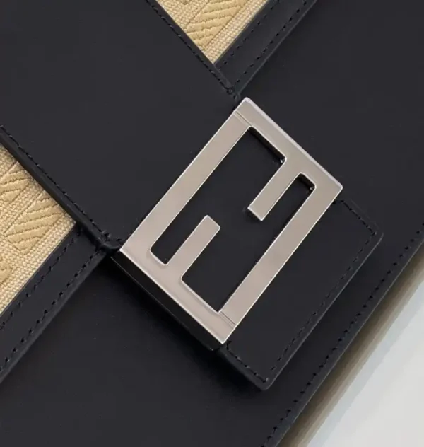 Fendi Baguette Pouch Black - Image 3