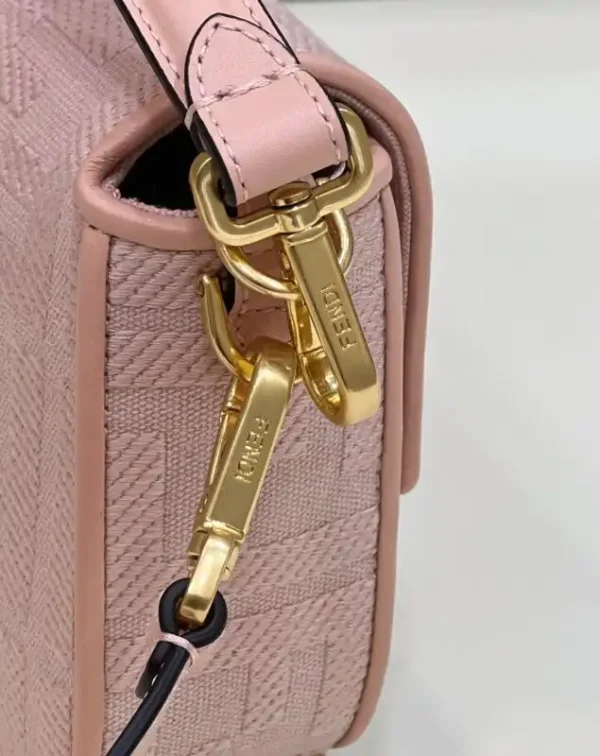Fendi Baguette FF Pink - Image 3