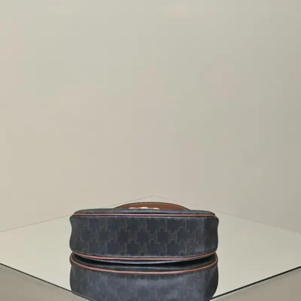 Celine Triomphe Ava - Image 4