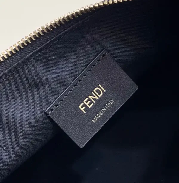 Fendi Fendigraphy Large Black - Image 5