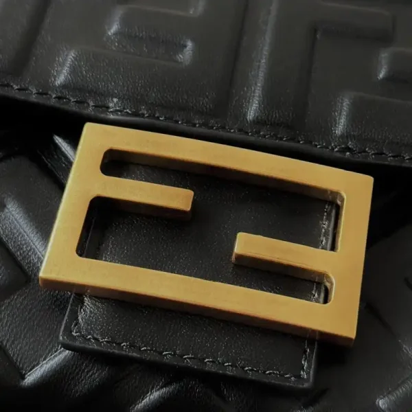 Fendi Baguette Black - Image 5