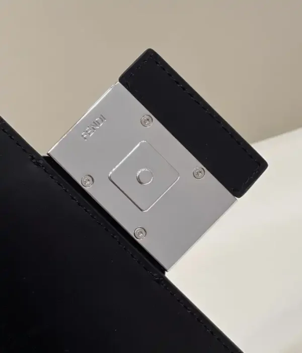 Fendi Baguette Pouch Black - Image 4