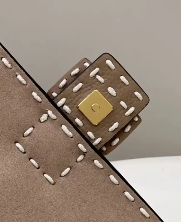 Fendi Baguette Brown Wool - Image 5