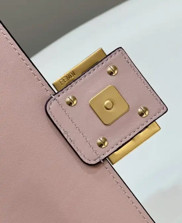 Fendi Baguette  Sliding Chain Pink - Image 5