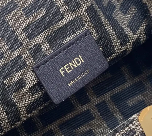 Fendi  First Pink - Image 6