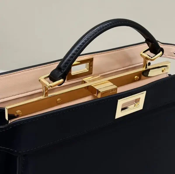 Fendi Peekaboo Large Black - Image 6