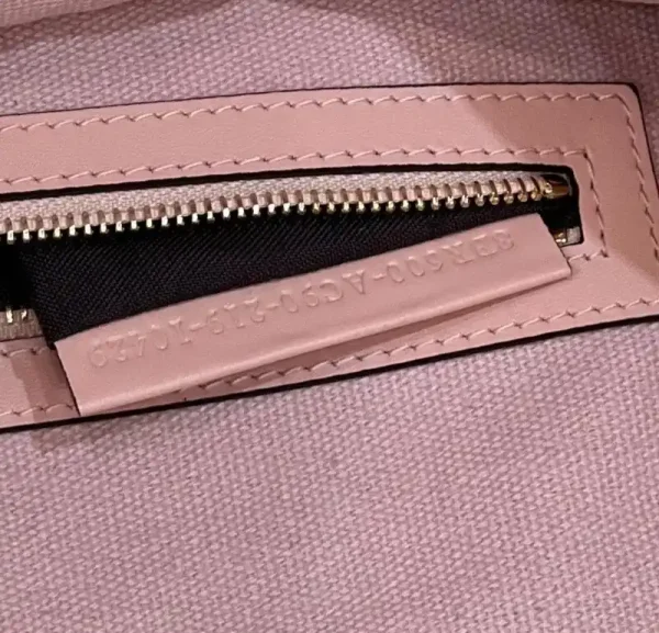 Fendi Baguette FF Pink - Image 6