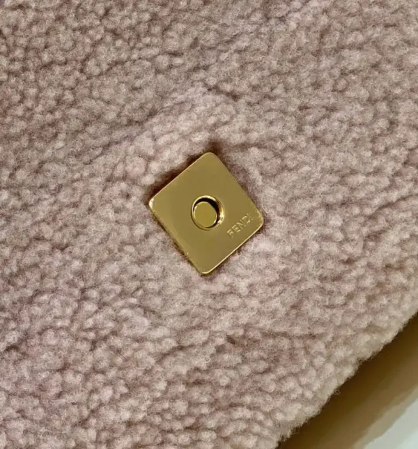 Fendi Baguette Pink Wool - Image 8