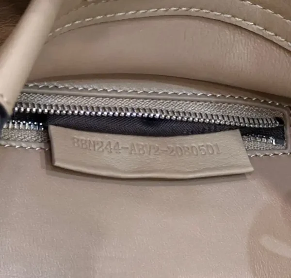 Fendi Peekaboo Small Beige - Image 8