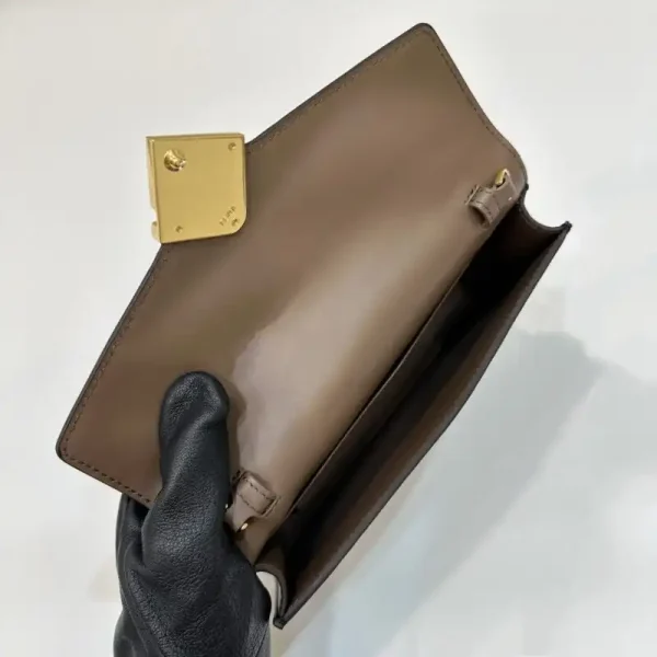 Fendi Baguette Wallet on Chain - Image 8