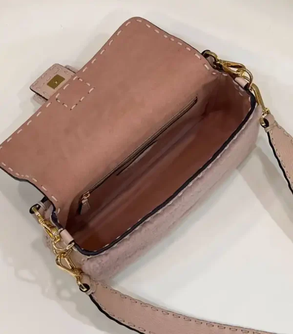 Fendi Baguette Pink Wool - Image 9