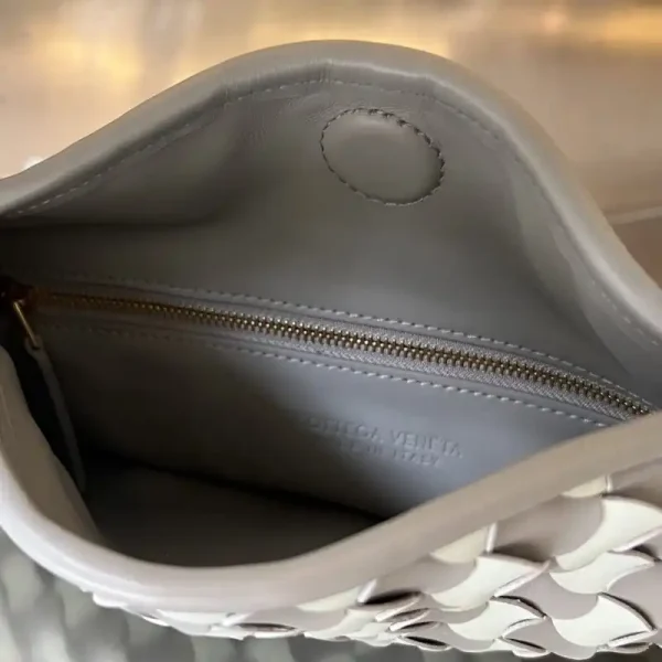 Bottega Veneta Hop Wave - Image 6