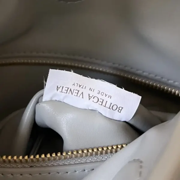 Bottega Veneta Hop Wave - Image 9