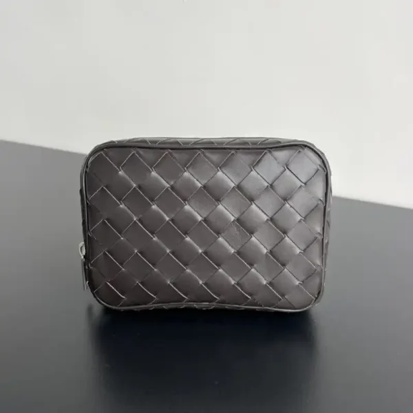 Bottega Veneta Small Clutch - Image 2