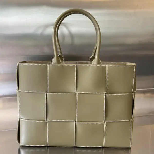 Bottega Veneta Arco Tote Milk Tea