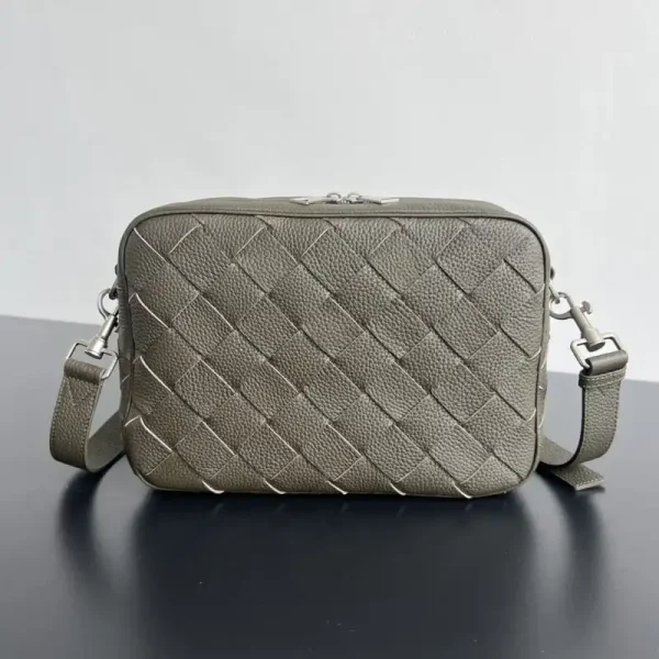 Bottega Veneta Camera Bag - Image 5