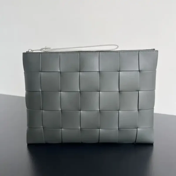 Bottega Veneta Clutch 2.0 - Image 9