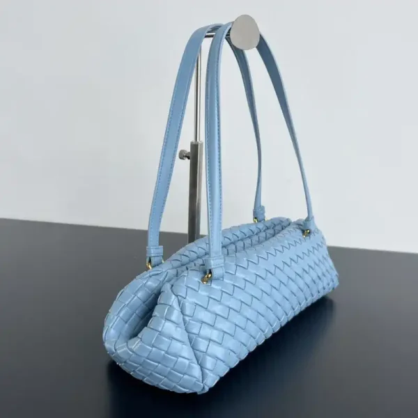 Bottega Veneta Shoulder Bag - Image 9