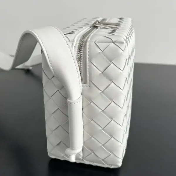 Bottega Veneta Loop Camera Bag - Image 8
