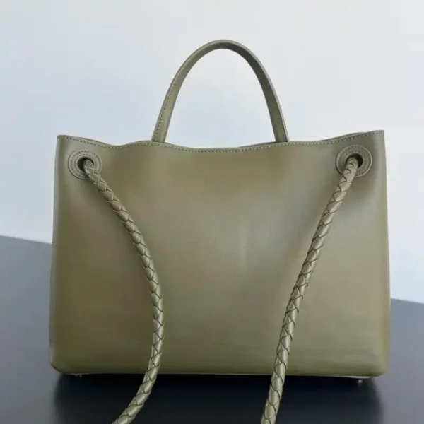 Bottega Veneta  Andiamo Full Leather - Image 3