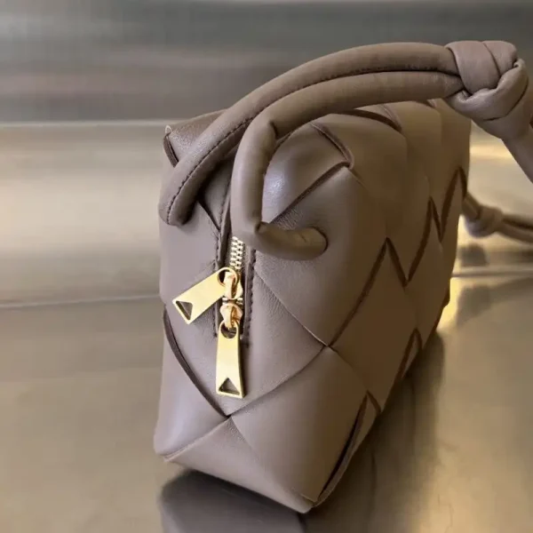Bottega Veneta Cassette Camera Bag - Image 8