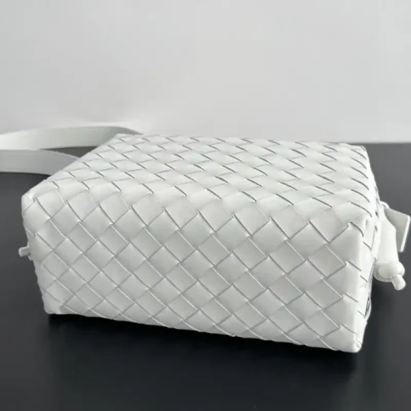 Bottega Veneta Loop Camera Bag - Image 4
