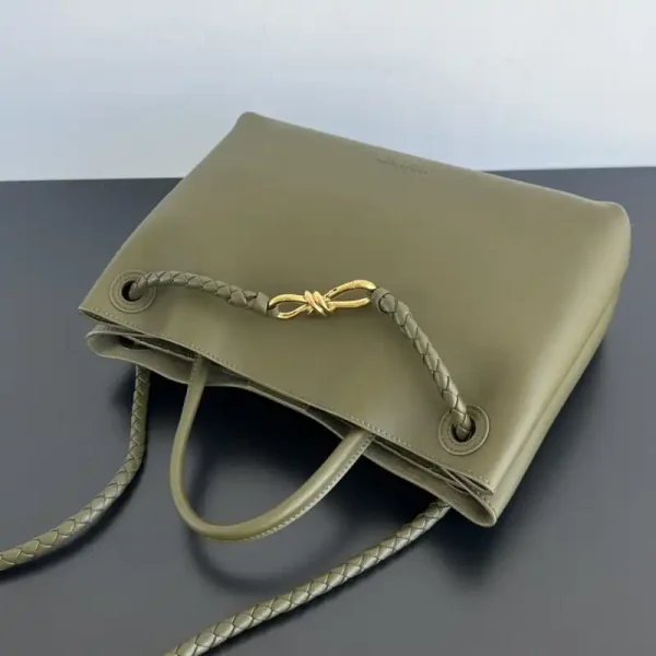 Bottega Veneta  Andiamo Full Leather - Image 4