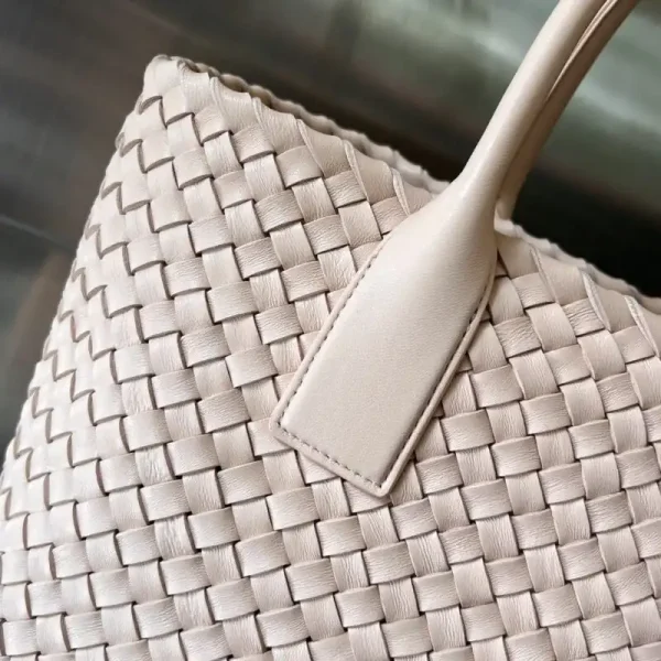 Bottega Veneta  Cabat Tote - Image 5