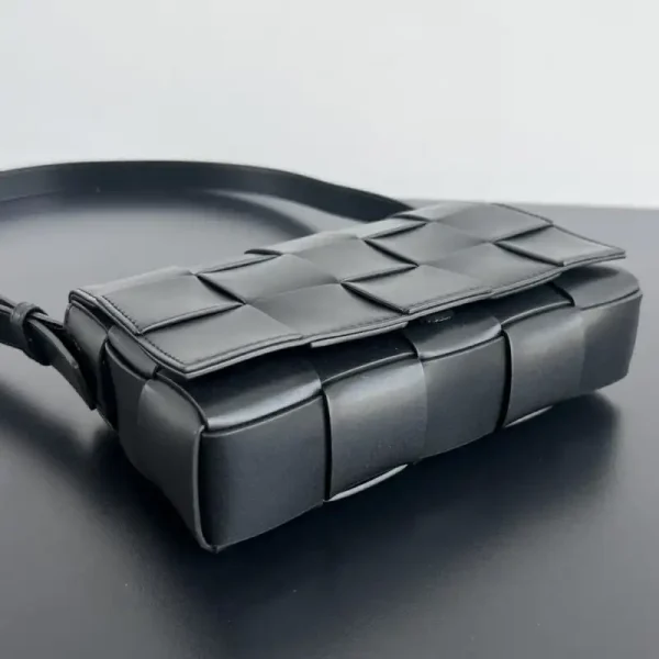 Bottega Veneta Cassette 2.0 Black - Image 4