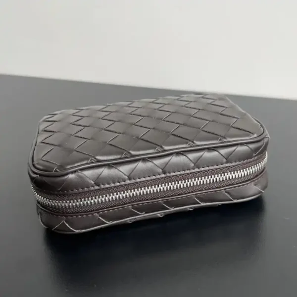 Bottega Veneta Small Clutch - Image 5
