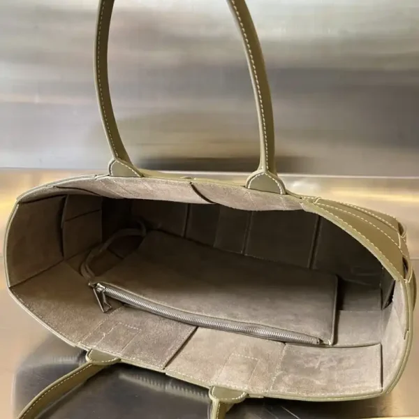 Bottega Veneta Arco Tote Milk Tea - Image 4